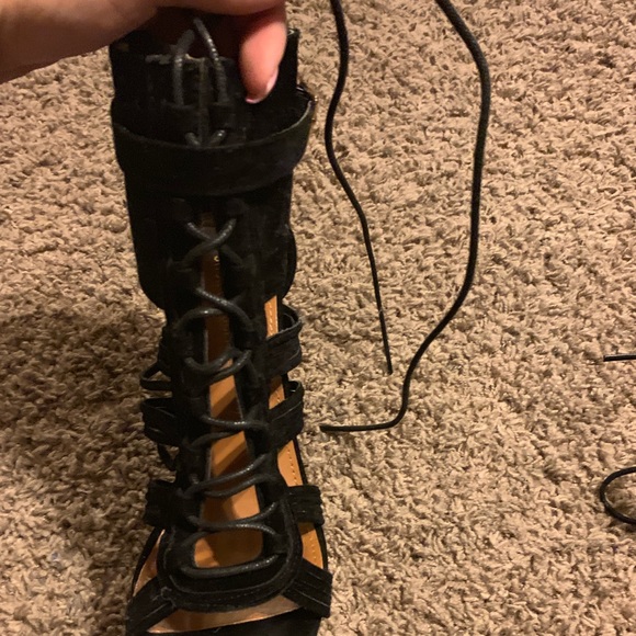 Heels - Picture 4 of 5